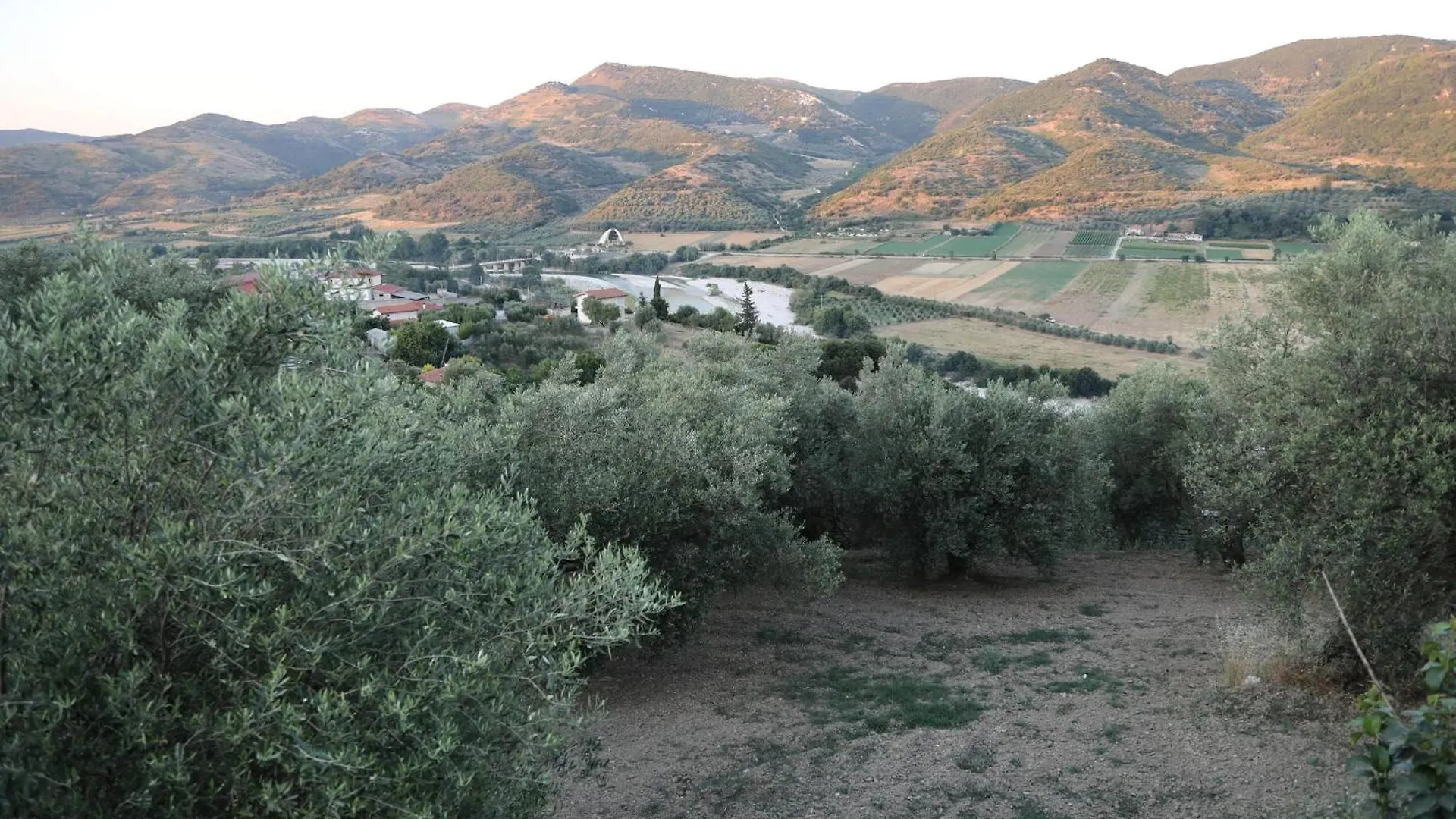 Vila Roan Vlorë