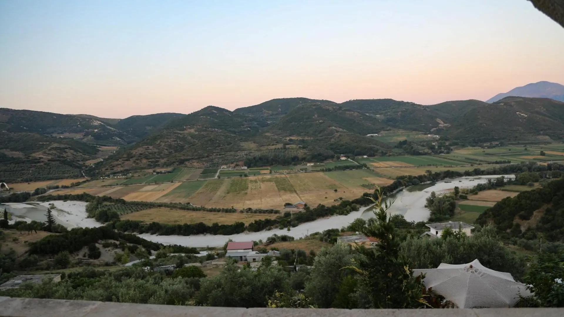 Vila Roan Avlonya
